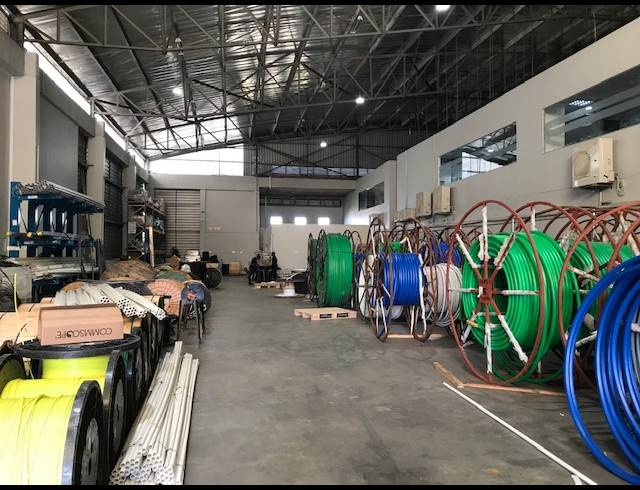 1,671M² WAREHOUSE TO LET IN RIVERHORSE VALLEY